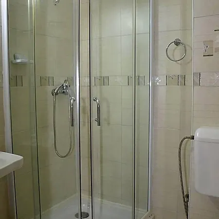 Hotel Impact 3*